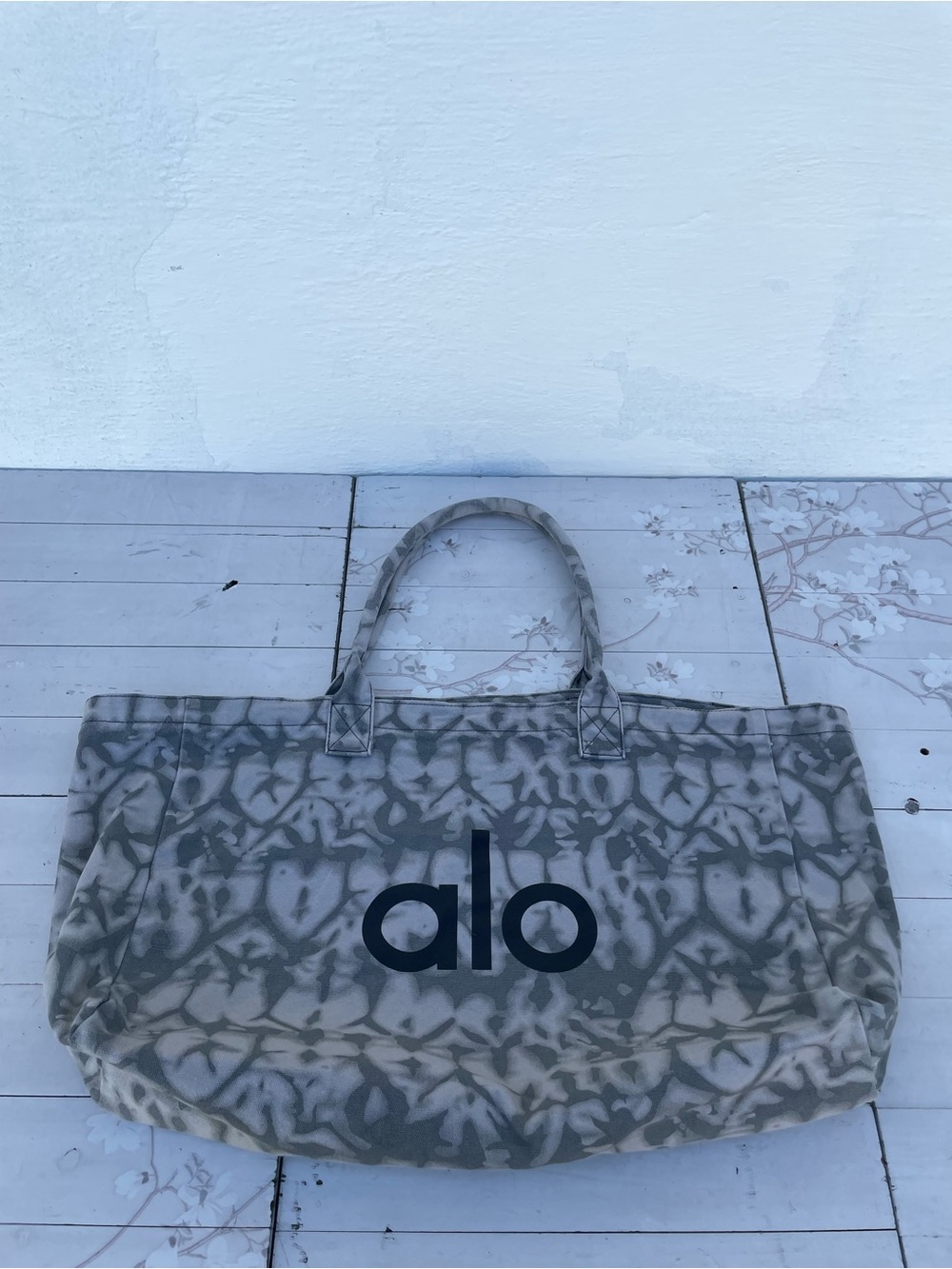 ALO Yoga Gray Tie-Dye Canvas Tote
